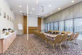 Отель Hotel Ülemiste Таллин-2