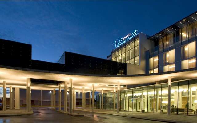 Отель Hotel Ülemiste Таллин-3