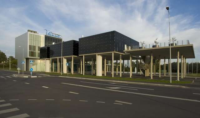 Отель Hotel Ülemiste Таллин-13