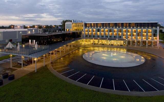 Отель Hotel Ülemiste Таллин-27