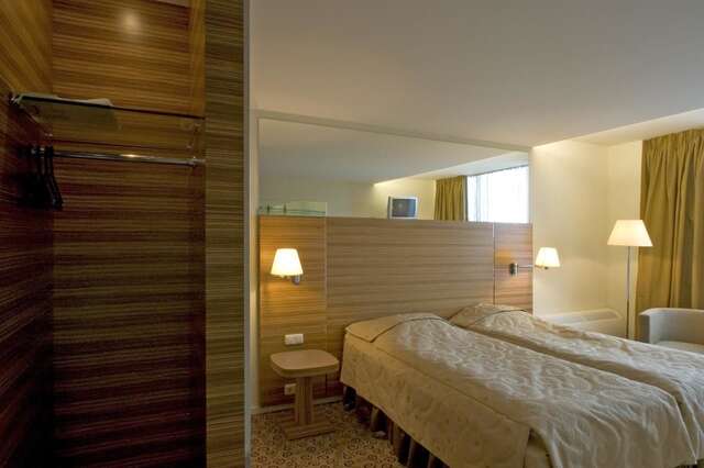 Отель Hotel Ülemiste Таллин-34