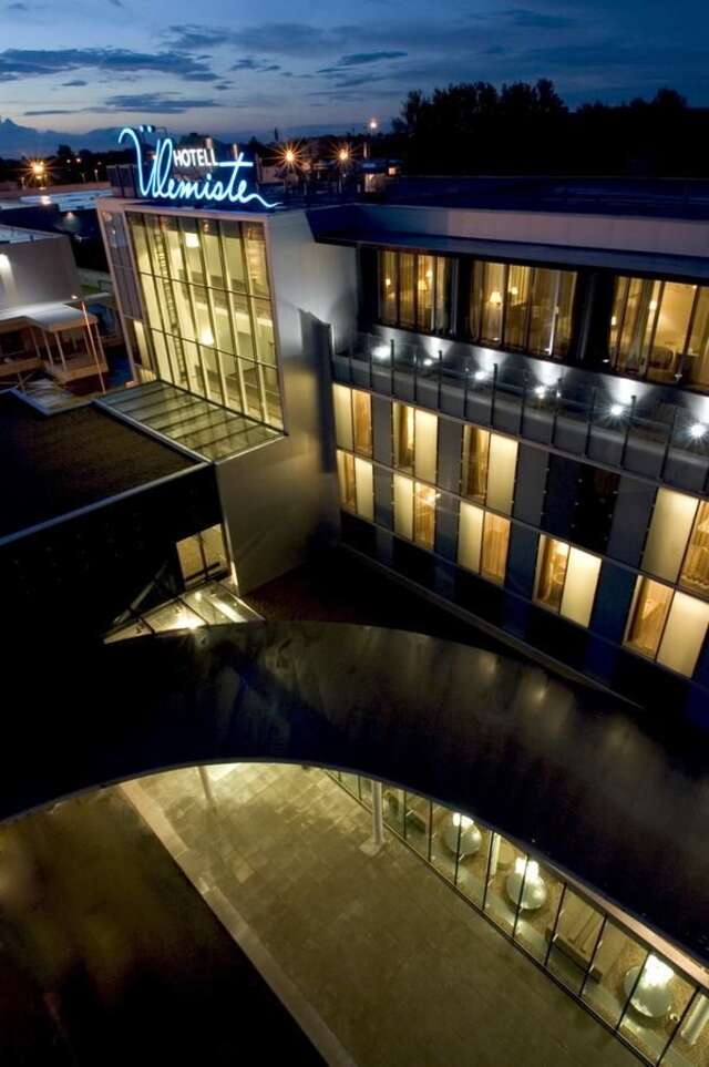 Отель Hotel Ülemiste Таллин-42