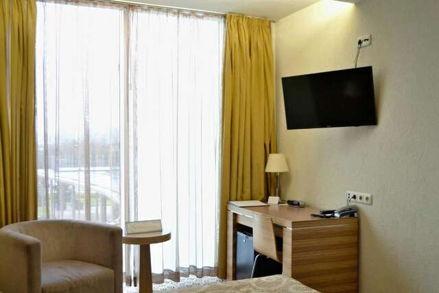 Отель Hotel Ülemiste Таллин-50